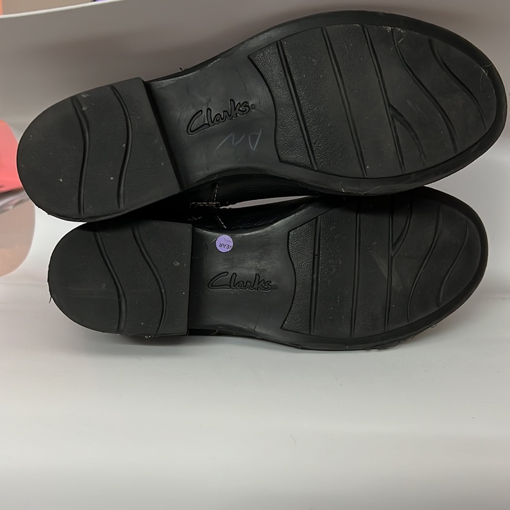 Clarks Booties - Picture 4 of 6